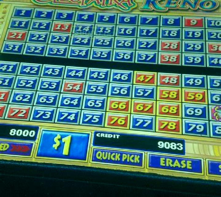 3 Charms Crush slot game