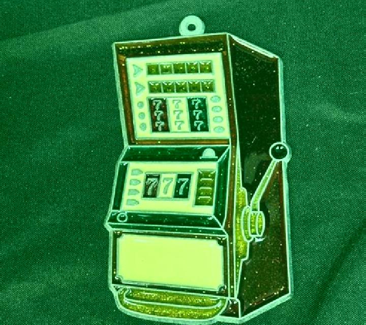 3 Coin Treasures 2 slot machine