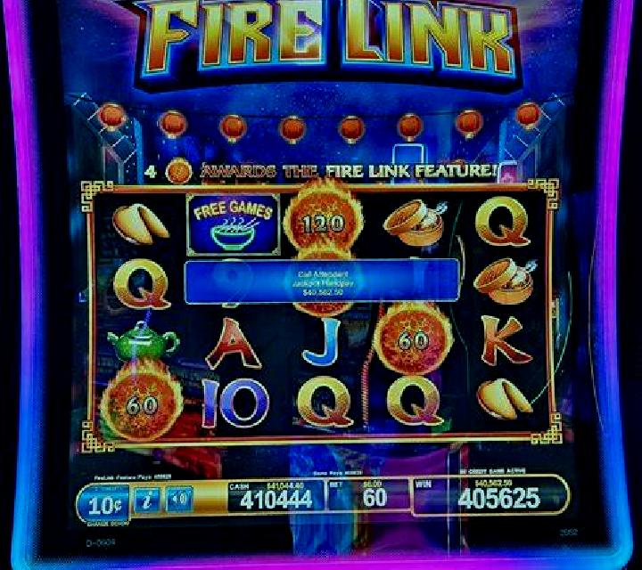 Ara Macao Deluxe (3x3) slot