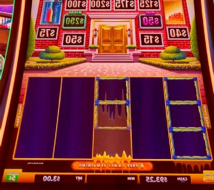 Ash & Cash slot machine