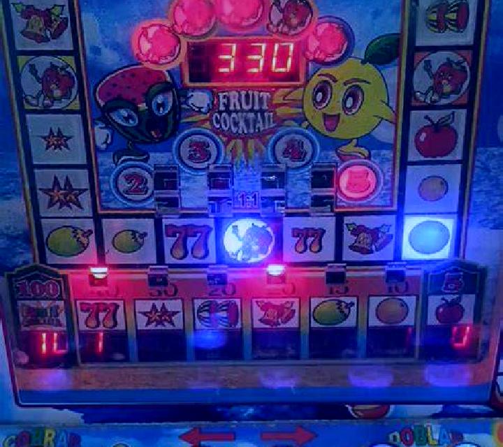 Bad Wolf slot machine