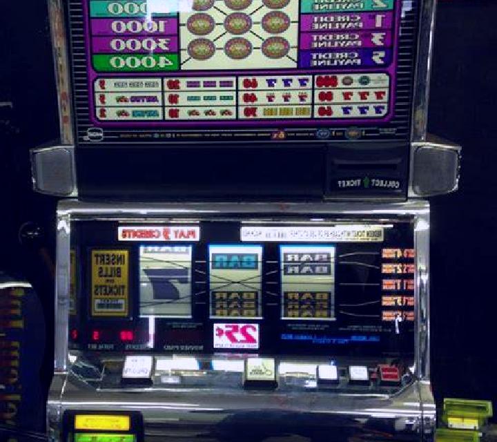 Crowns and Stars online slot