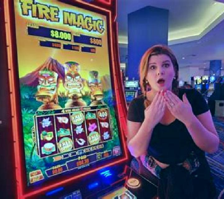 Cuckoo (Red7) online slot