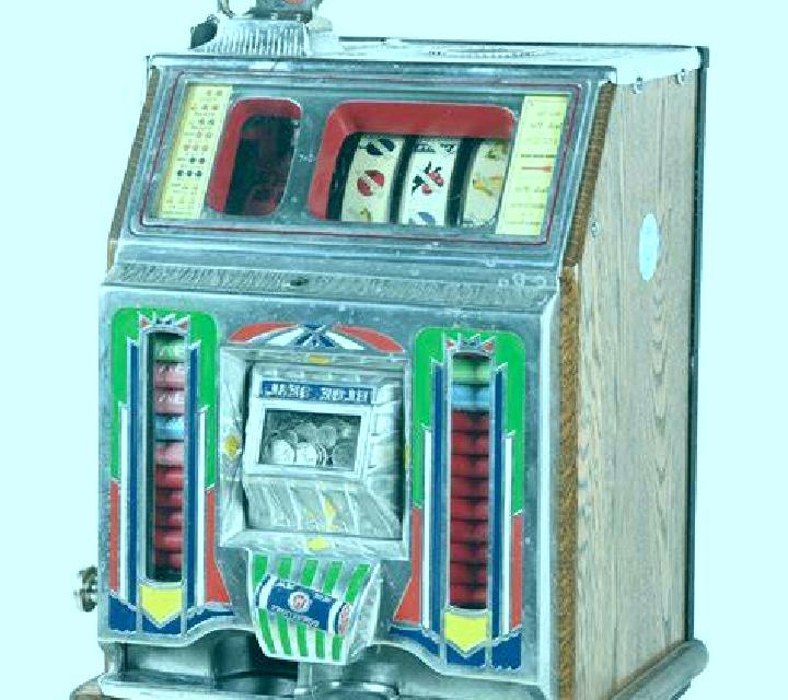 DJ Seal slot machine