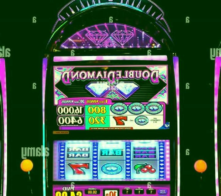 Double X slot
