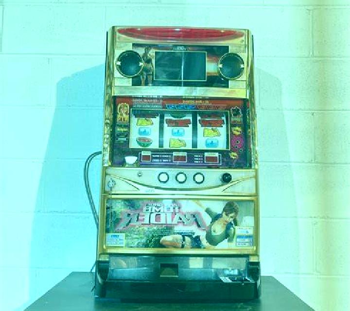 Give Me the Money slot