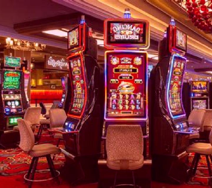 Golden Dunes slot machine