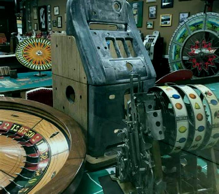Goldenomatic slot machine