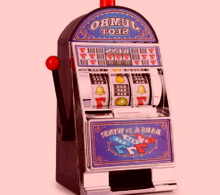 Hill Wing slot machine