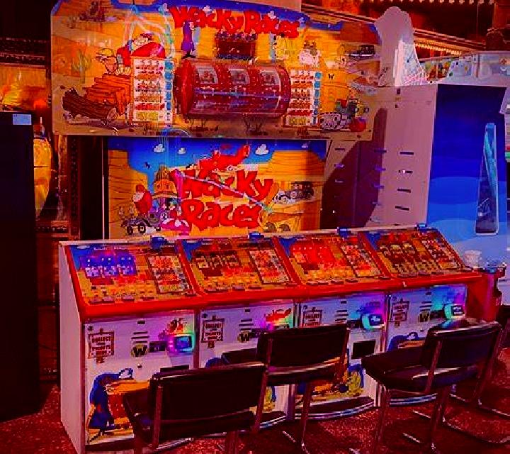 HiLo (Upgaming) slot game
