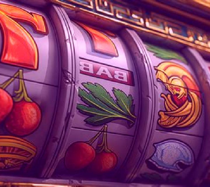 Luchamigos: Play slot machine