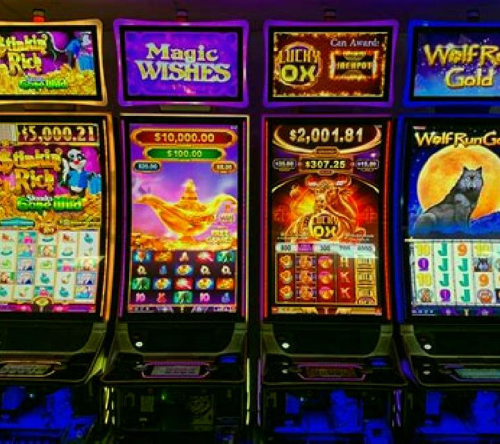 Lucky Blue slot machine