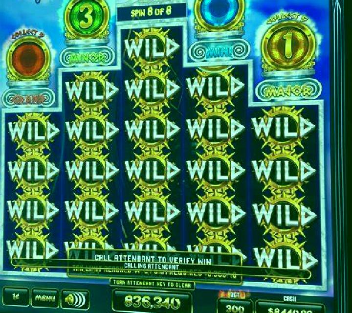 Mad Hit Diamonds Deluxe slot