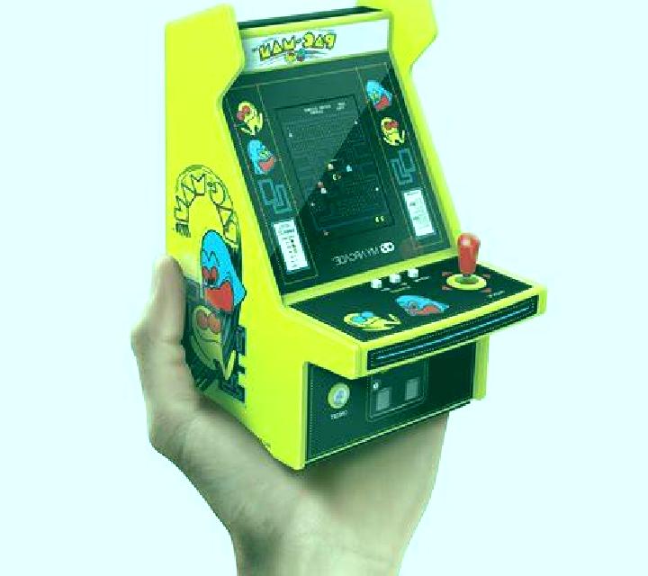 Mega Player Retro Edition slot game