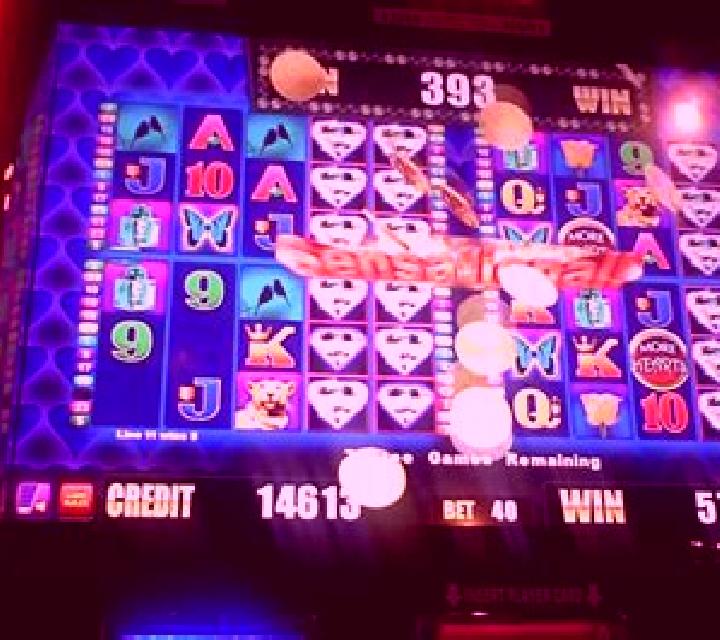 Moon Sisters online slot