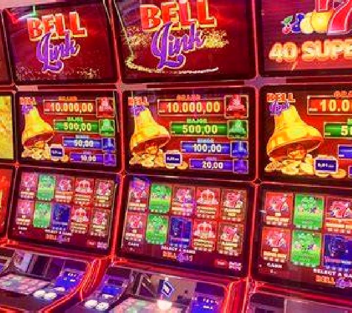 Pharaoh s Gems slot game