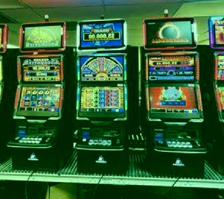 Raging Rex slot game