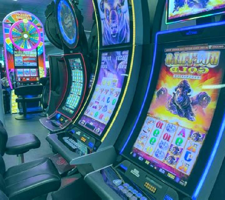 Seth vs Horus slot game