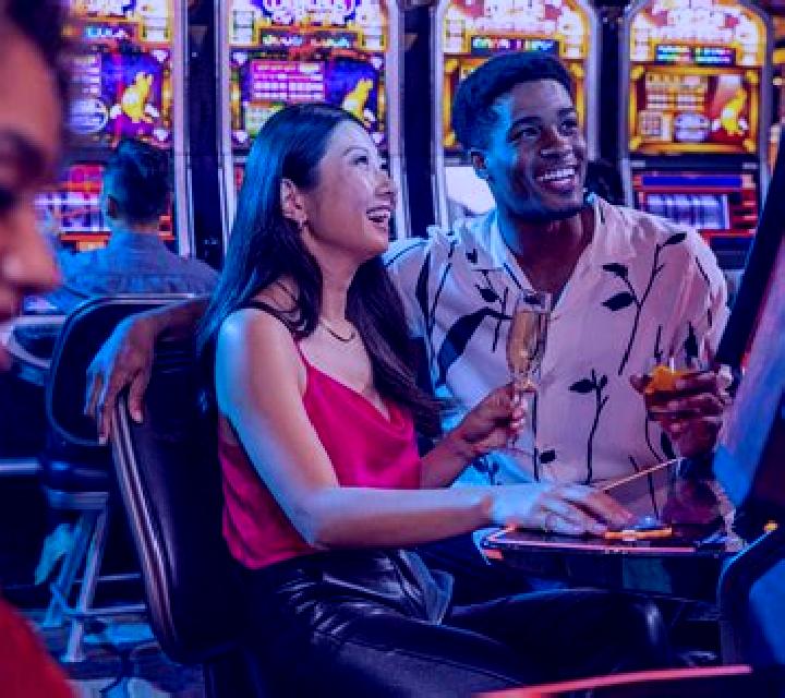 Shiny Fruity Seven 10 Lines Hold and Spin slot