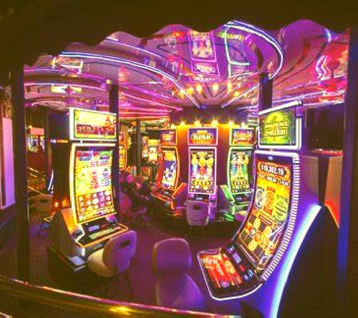 Sorcerers of the Night slot game