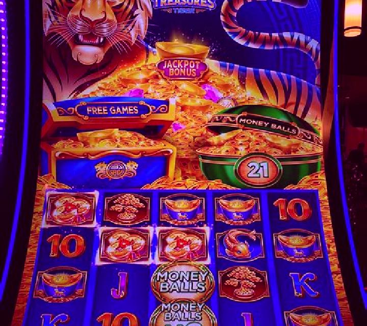 Triple Threat online slot