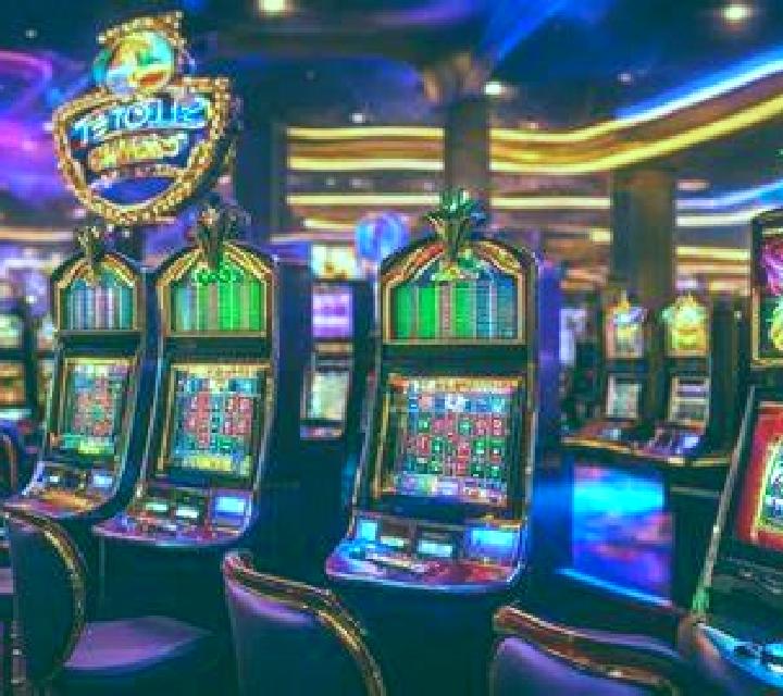 Vampire Senpai slot game