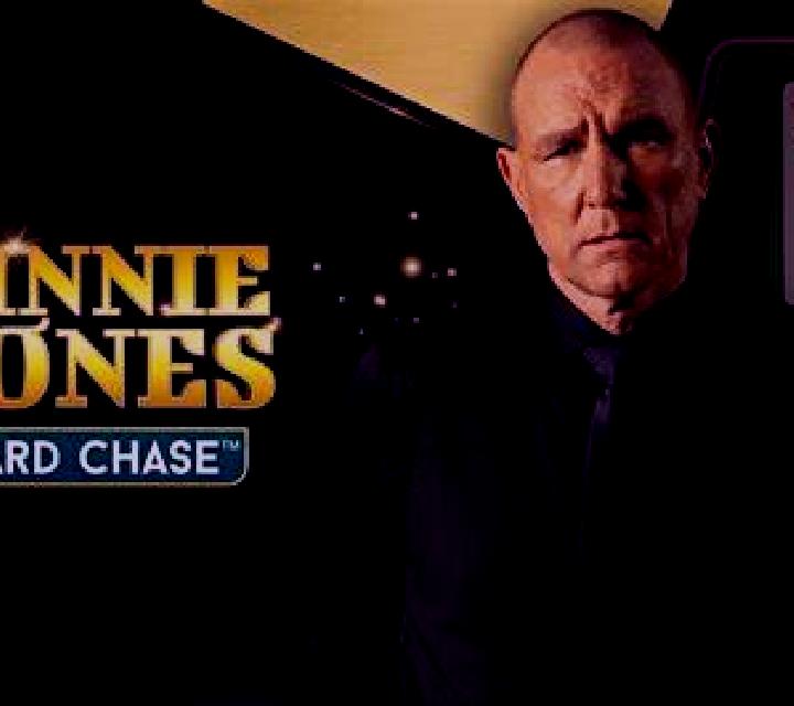 Vinnie Jones Card Chase slot