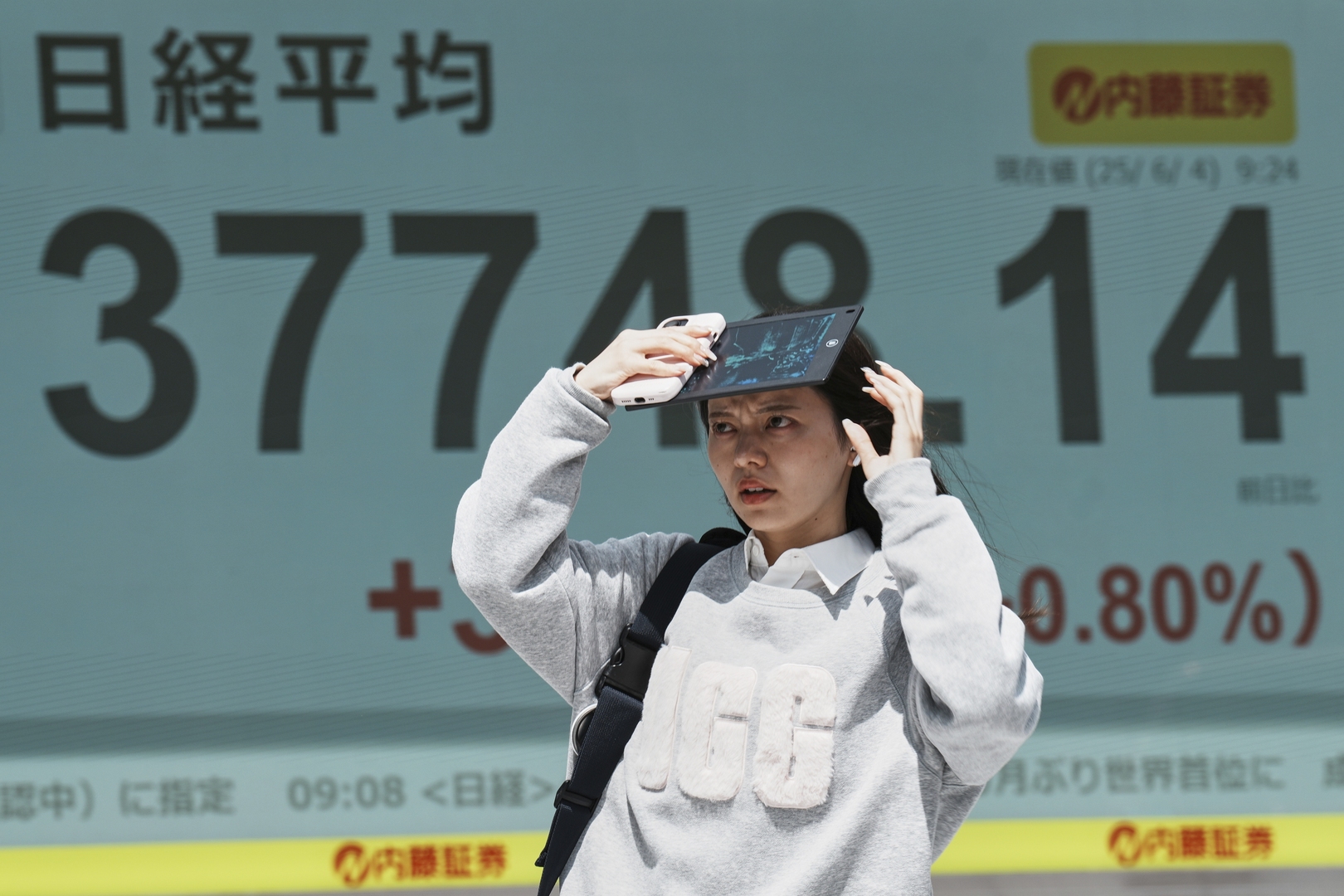Japan’s Nikkei rose 0.8 percent